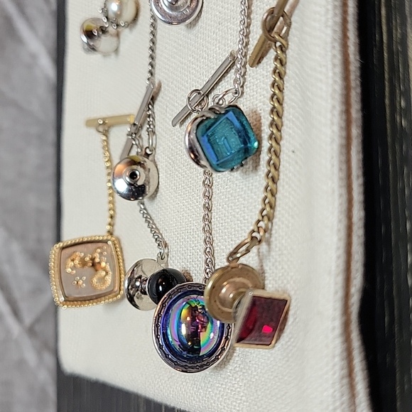 Lot of Mens Tie Tacks in Silver and Gold Tone - Picture 5 of 7